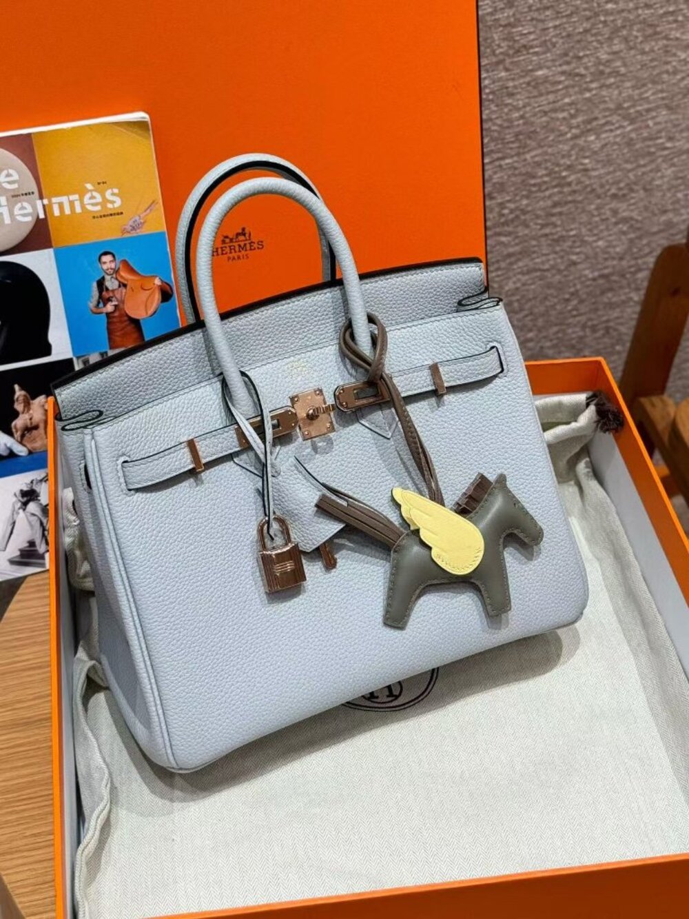 Classic Hermes Bag: A Stylish and Versatile Choice for Elegance